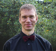 Seit dem Sommer 2003 wird der Chor von Kirchenmusikdirektor Tobias Börngen ...